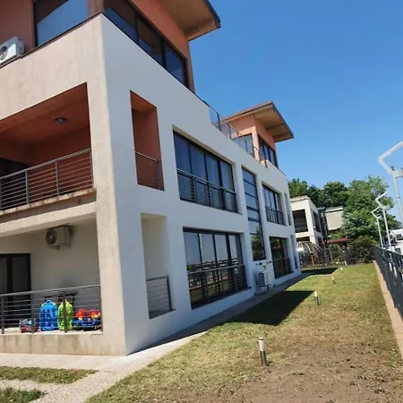 V4 Apartment Eforie Nord